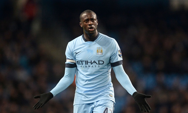 Manchester City : Guardiola veut prolonger Yaya Touré Manchester City : Guardiola veut prolonger Yaya Touré