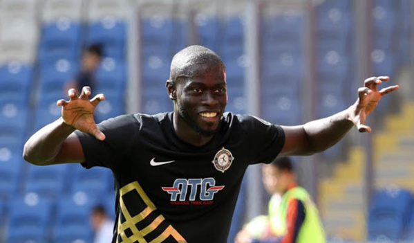 MERCATO: Pape Alioune Ndiaye signe à West Ham ce lundi pour 6 milliards de FCA MERCATO: Pape Alioune Ndiaye signe à West Ham ce lundi pour 6 milliards de FCA