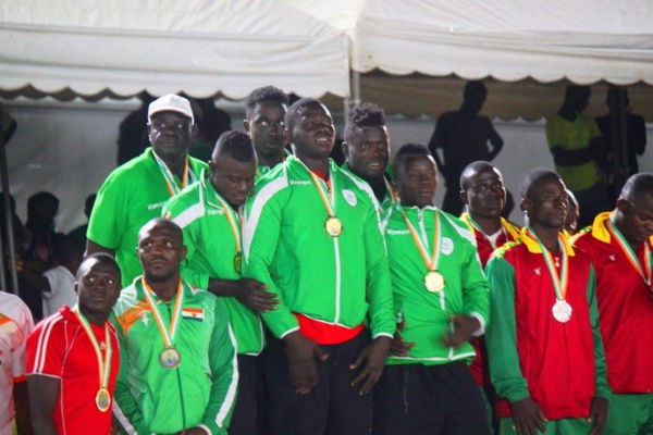 5 MEDAILLES D'OR SUR LES 6 EN JEU : Les Lions, Rois de la Francophonie 5 MEDAILLES D'OR SUR LES 6 EN JEU : Les Lions, Rois de la Francophonie