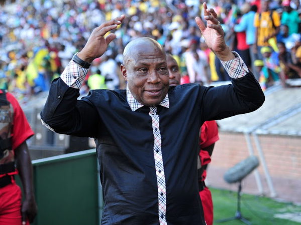 L'ancien coach de l'Afrique du Sud Ephraïm "Shakes" Mashaba à Polokwane pour soutenir Bafana-Bafana L'ancien coach de l'Afrique du Sud Ephraïm "Shakes" Mashaba à Polokwane pour soutenir Bafana-Bafana