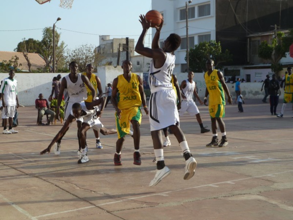 Basket – Tournoi montée en N1 masculin: HLM BC – Ville de Dakar, choc des demi-finales Basket – Tournoi montée en N1 masculin: HLM BC – Ville de Dakar, choc des demi-finales
