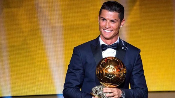 Ballon d’or : Cristiano Ronaldo remporte son cinquième Ballon d'Or et égale Lionel Messi