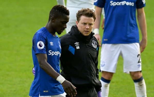 Everton: Blessé, Gana Gueye indisponible jusqu'au 13 janvier Everton: Blessé, Gana Gueye indisponible jusqu'au 13 janvier