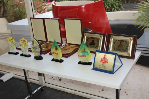 Lancement de Sport 221: Amedine Sy décore Abdoulaye Diaw Lancement de Sport 221: Amedine Sy décore Abdoulaye Diaw