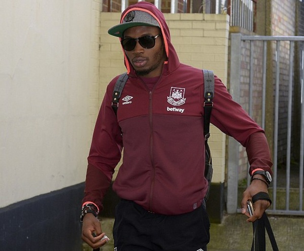 Stade Rennais : Diafra Sakho a passé sa visite médicale, signature prévue ce matin Stade Rennais : Diafra Sakho a passé sa visite médicale, signature prévue ce matin