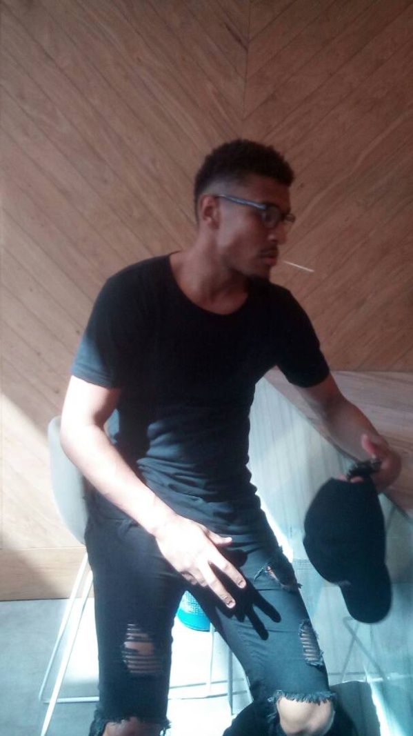 Santy Ngom aperçu à l'AIBD Santy Ngom aperçu à l'AIBD