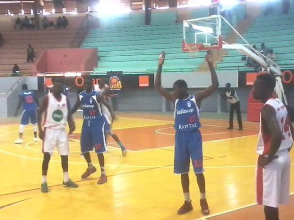 Basket - 1/4 de Finale Coupe du Maire- Hommes: Douanes et USO valident leur ticket pour les 1/2 Basket - 1/4 de Finale Coupe du Maire- Hommes: Douanes et USO valident leur ticket pour les 1/2