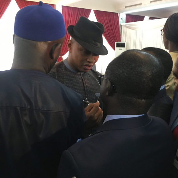 Les images de la remise du drapeau national aux lions Les images de la remise du drapeau national aux lions