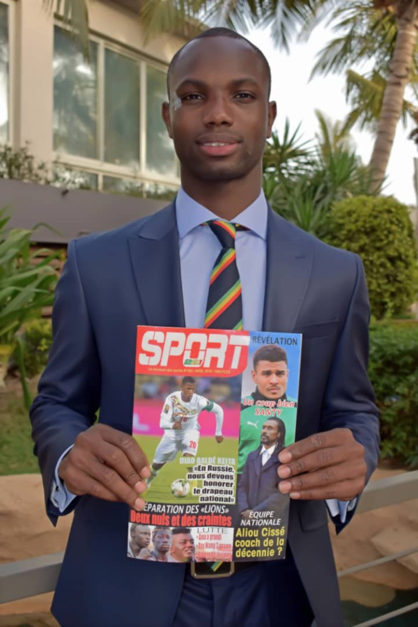 Les lions du Sénégal avec le numéro 2 de votre magazine SPORT221 Les lions du Sénégal avec le numéro 2 de votre magazine SPORT221