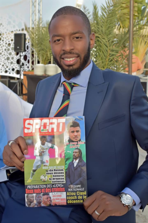 Les lions du Sénégal avec le numéro 2 de votre magazine SPORT221 Les lions du Sénégal avec le numéro 2 de votre magazine SPORT221