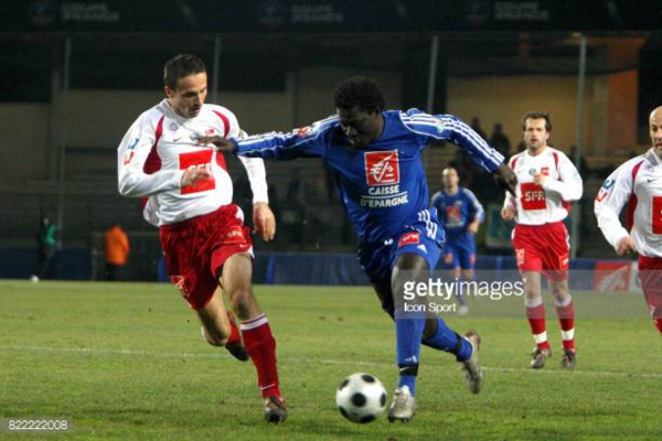 Mercato : Le RC Lens décroche Arthur Gomis et attend Arial Mendy Mercato : Le RC Lens décroche Arthur Gomis et attend Arial Mendy