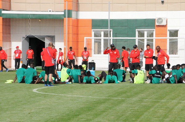 Premier galop  d’entrainement à Kaluga : Les lions dans une  ambiance décontractée