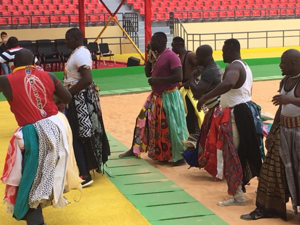 Remise des clefs de l’Arène Nationale : Le monde de la lutte fin prêt Remise des clefs de l’Arène Nationale : Le monde de la lutte fin prêt