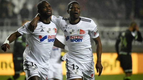Amiens : Moussa Konaté s'offre un doublé face à Edouard Mendy Amiens : Moussa Konaté s'offre un doublé face à Edouard Mendy