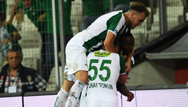 Bursaspor : Diafra Sakho frappe d'entrée Bursaspor : Diafra Sakho frappe d'entrée
