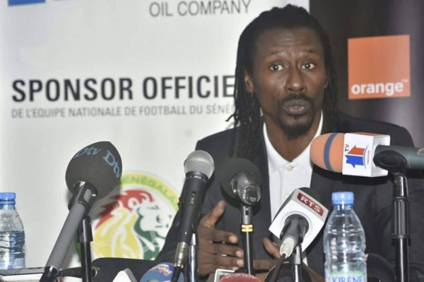 Aliou Cissé ou l'art de faire semblant d'écouter pour ensuite n’en faire qu'à sa tête (Par Cheikh Mbacké Sène) Aliou Cissé ou l'art de faire semblant d'écouter pour ensuite n’en faire qu'à sa tête (Par Cheikh Mbacké Sène)