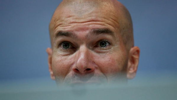 Zidane et Evra pour remplacer Mourinho ? Zidane et Evra pour remplacer Mourinho ?
