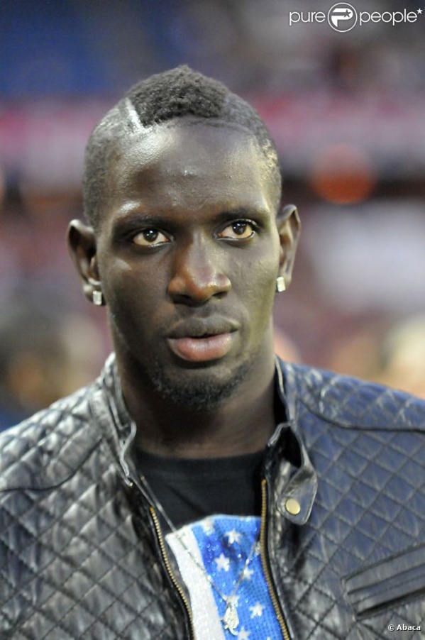 Equipe de France : Mamadou Sakho porte plainte contre..