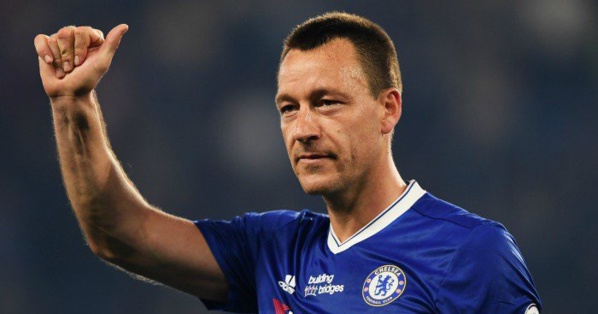 John Terry met un terme à sa carrière de footballeur John Terry met un terme à sa carrière de footballeur
