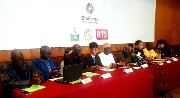 Ligue 1 : StarTimes s’engage à doter du Sénégal 10 pelouses synthétiques Ligue 1 : StarTimes s’engage à doter du Sénégal 10 pelouses synthétiques