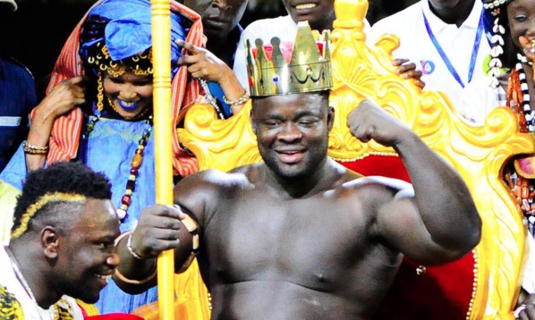 Meilleur lutteur de la saison : la réaction d’Eumeu Sène Meilleur lutteur de la saison : la réaction d’Eumeu Sène