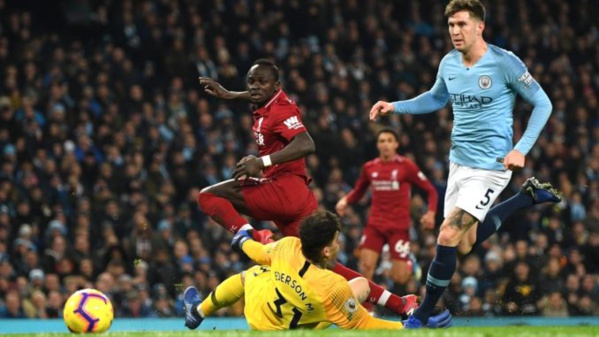 Vidéo : énorme occasion pour Sadio Mané Vidéo : énorme occasion pour Sadio Mané