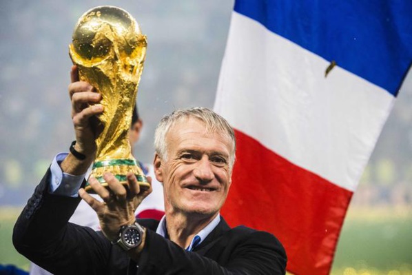 Titre : Deschamps élu meilleur entraîneur français de l’année par France Football Titre : Deschamps élu meilleur entraîneur français de l’année par France Football