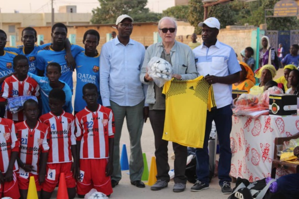 Rufisque : le CLACS reçoit des matériels sportifs d’une valeur de 6,5 millions Rufisque : le CLACS reçoit des matériels sportifs d’une valeur de 6,5 millions