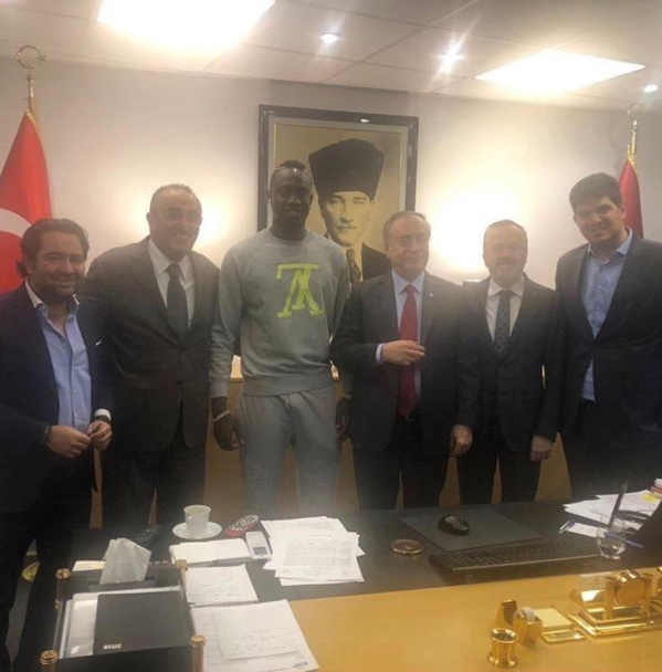 Officiel : Mbaye Diagne file à Galatasaray !