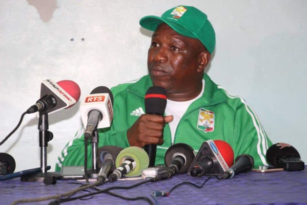 Jaraaf de Dakar : Cheikh Seck renouvelle sa confiance à Malick Daf Jaraaf de Dakar : Cheikh Seck renouvelle sa confiance à Malick Daf