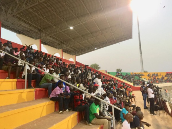 Galop des Lions à Thiès : le public a répondu présent (Photos) Galop des Lions à Thiès : le public a répondu présent (Photos)