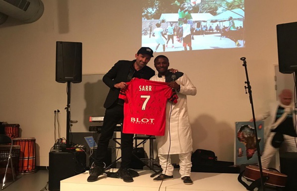 Rennes : le maillot d’Ismaila Sarr a été vendu aux enchères à plus 600. 000 FCFA Rennes : le maillot d’Ismaila Sarr a été vendu aux enchères à plus 600. 000 FCFA