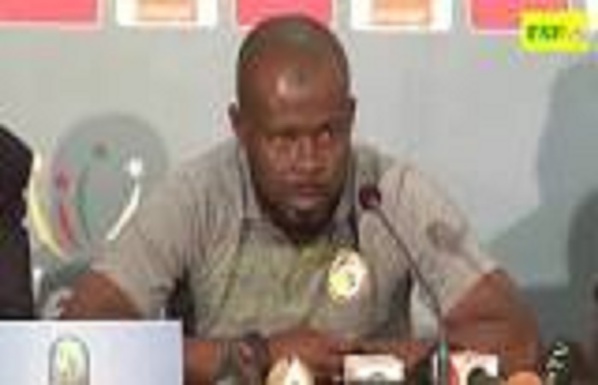 VIDEO-Youssouph Dabo : « Je pense que ces deux matches vont leur faire du bien » VIDEO-Youssouph Dabo : « Je pense que ces deux matches vont leur faire du bien »