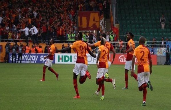 SuperLig : Mbaye Diagne et PAN champions de la Turquie SuperLig : Mbaye Diagne et PAN champions de la Turquie