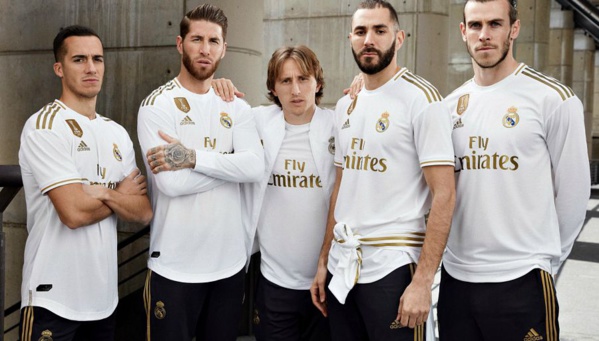 Le Real dévoile son nouveau maillot Le Real dévoile son nouveau maillot