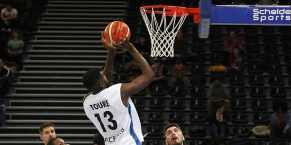 Basket-Suisse : Babacar Touré rempile avec Fribourg Olympic Basket-Suisse : Babacar Touré rempile avec Fribourg Olympic