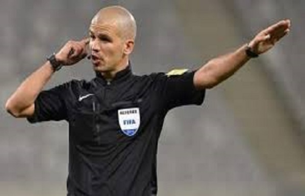 Can 2019 : Victor Gomes sera l’arbitre de la finale Sénégal-Algérie Can 2019 : Victor Gomes sera l’arbitre de la finale Sénégal-Algérie