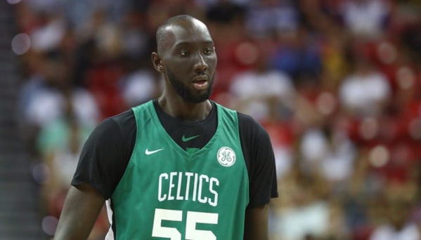 Un membre des Celtics sur Tacko Fall « Je pense qu’il mérite qu’on investisse dessus » Un membre des Celtics sur Tacko Fall « Je pense qu’il mérite qu’on investisse dessus »