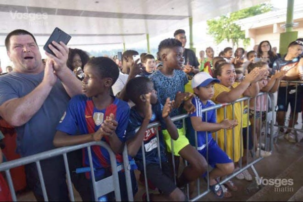 Kalidou Koulibaly accueilli en héros dans sa ville natale en France Kalidou Koulibaly accueilli en héros dans sa ville natale en France