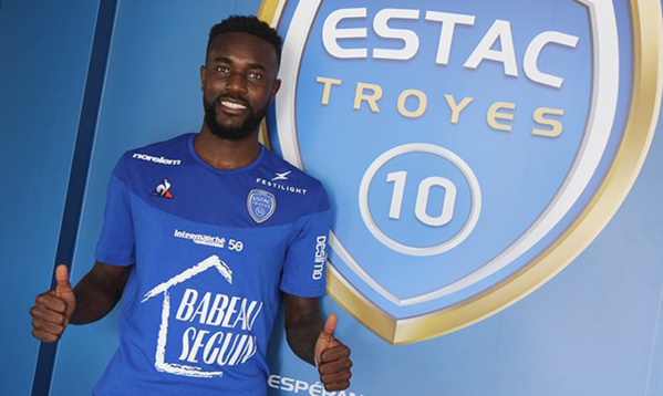 Ligue 2 française : Pape Ndiaye Souaré arrive à ESTAC Troyes Ligue 2 française : Pape Ndiaye Souaré arrive à ESTAC Troyes