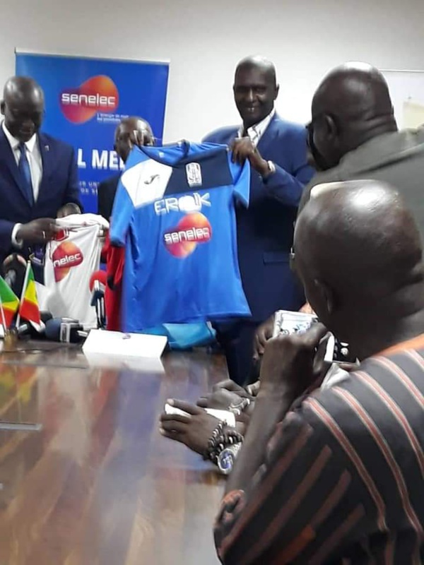 Signature de Convention avec la Senelec : Niarry Tally frappe un grand coup Signature de Convention avec la Senelec : Niarry Tally frappe un grand coup