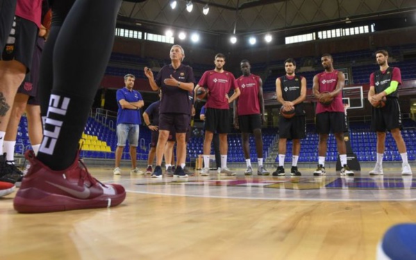 FC Barcelone – Le jeune Ibou Dianko Badji s’entraîne avec l’équipe première FC Barcelone – Le jeune Ibou Dianko Badji s’entraîne avec l’équipe première