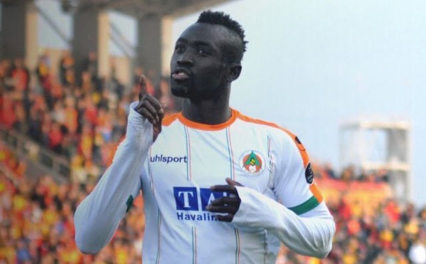 Super Lig turquie: Papiss Cissé s’offre un doublé face à Fenerbahçe (3-1) Super Lig turquie: Papiss Cissé s’offre un doublé face à Fenerbahçe (3-1)