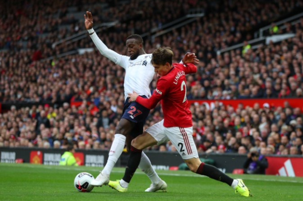 Manchester United accroche Liverpool dans le derby d’Angleterre (1-1)