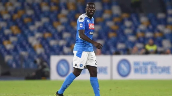 Serie A : Koulibaly à nouveau victime de cris racistes pendant AS Rome-Naples Serie A : Koulibaly à nouveau victime de cris racistes pendant AS Rome-Naples