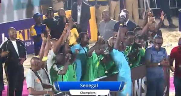 Beach Soccer : Le Sénégal remporte la Copa Lagos 2019 devant l’Angleterre Beach Soccer : Le Sénégal remporte la Copa Lagos 2019 devant l’Angleterre