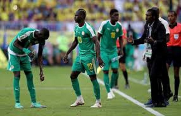 Remplacé durant la mi-temps : Sadio Mané souffre d’une blessure à la cuisse ! Remplacé durant la mi-temps : Sadio Mané souffre d’une blessure à la cuisse !