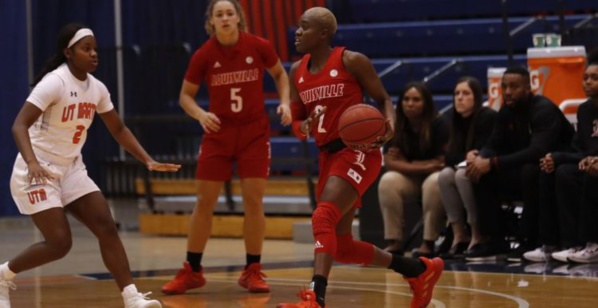 NCAAW – Yacine Diop brille face à l’UT-Martin NCAAW – Yacine Diop brille face à l’UT-Martin