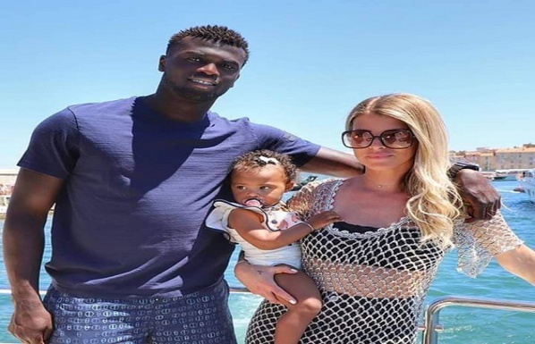 Mbaye Niang dément First Magazine sur "sa préférence à être ruiné par une femme blanche plutôt qu'une Africaine" Mbaye Niang dément First Magazine sur "sa préférence à être ruiné par une femme blanche plutôt qu'une Africaine"