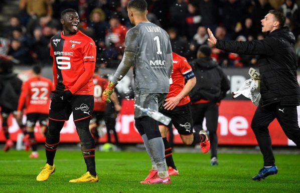 Après le derby de vendredi, M’Baye Niang recadre le jeune gardien nantais Alban Lafont Après le derby de vendredi, M’Baye Niang recadre le jeune gardien nantais Alban Lafont